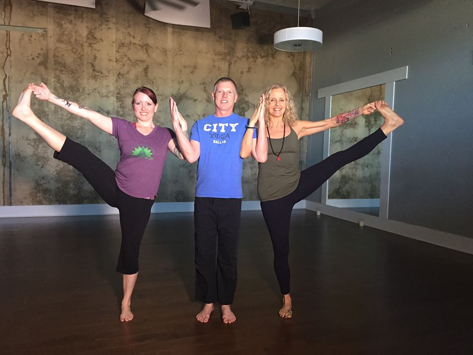 mike, julie jen padagustasana